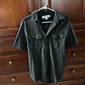 Button down short sleeve dress shirt